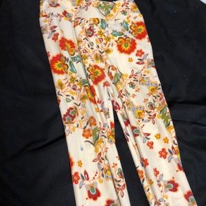High waisted lularoe leggings in peach floral